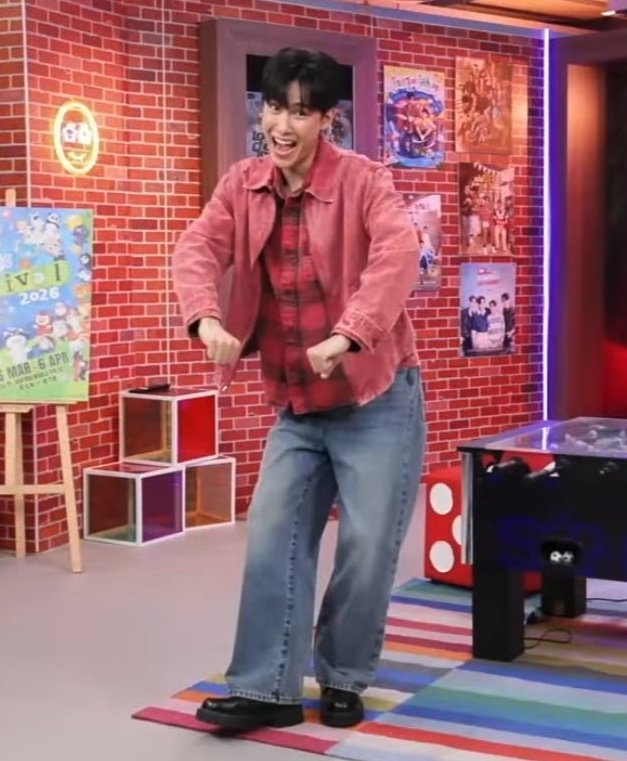 ว่าแล้วว่าวันนั้นชุดพี่จูเหมือนใคร