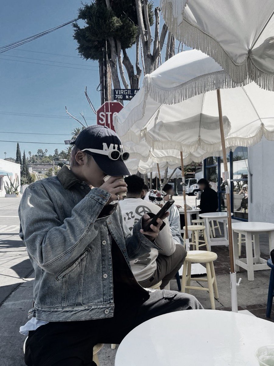 َEiser. tweet media