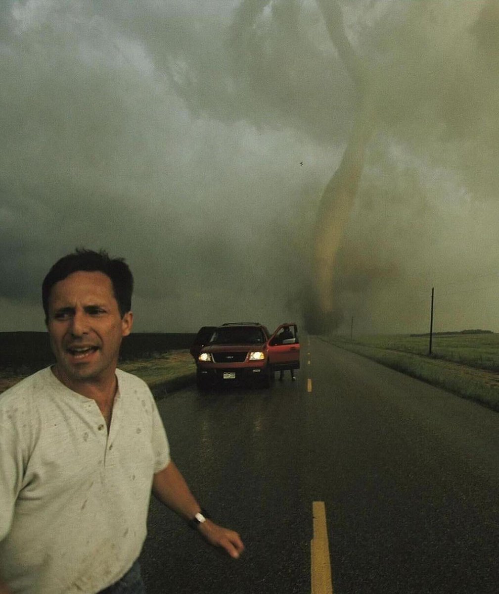 Composition tweet media