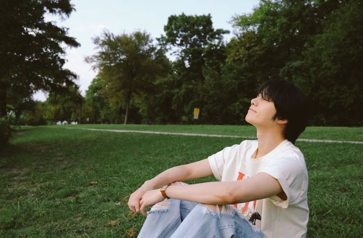 txtsmusicisland's tweet photo. if spring was a person it would be beomgyu 🌱 https://t.co/bkjFv90wlC