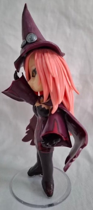 NineTPhantom's tweet photo. My chibi style Nine The Phantom figure 🔥
She's made of clay/cold porcelain, i really loved the work the person made! i put a white background so yall could see the details!
#figure #customfigure #ninethephantom #blazblue #bbcf #ブレイブルー https://t.co/dKtHOVhDMP
