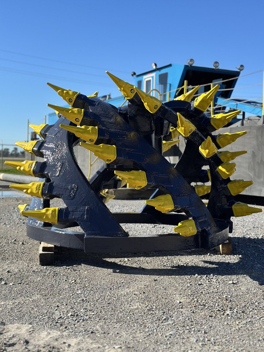 dscdredge's tweet photo. Not all cutterheads are built the same—and for good reason.
Material conditions determine the teeth a dredge needs. Matching tooth design to sediment improves cutting efficiency, reduces wear, and helps keep production moving.
#DSCdredge #TheRightChoice #Dredging #Cutterhead https://t.co/sLMb4Mj7Dx