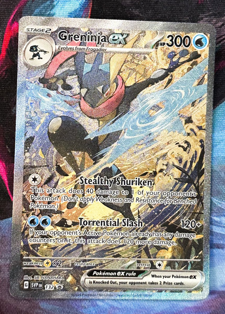 Lord Charizard tweet media