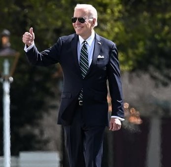 75% of Americans now say Joe Biden was by far a better president than Trump.
