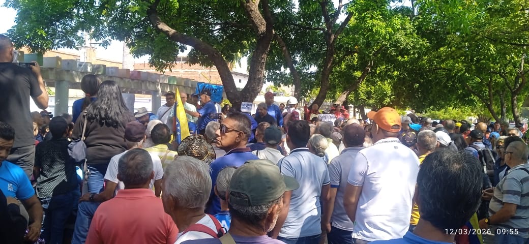 CesarPerezVivas's tweet image. En #Barinas #Mérida y #Anzoátegui diversos sectores gremiales se suman al grito nacional:

🇻🇪⛓️‍💥 Salarios, Democracia y Libertad. #12Mar