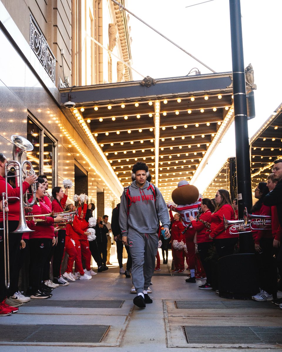 OhioStateHoops's tweet photo. To the United Center 🗣️

#GoBucks | #FightToTheEnd https://t.co/IJxu5cacez