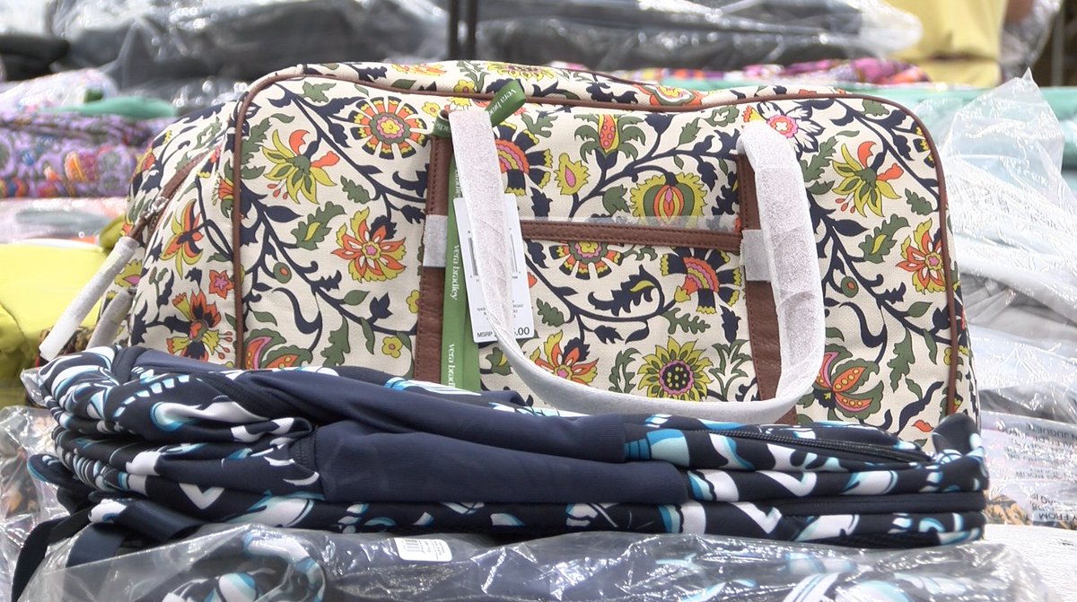 ABC21WPTA's tweet photo. BREAKING: The Vera Bradley Outlet Sale has been called off for 2026. The popular Fort Wayne event is typically held each spring. 

DETAILS: https://t.co/8YnFz9Sn3G https://t.co/jK696T2r9C