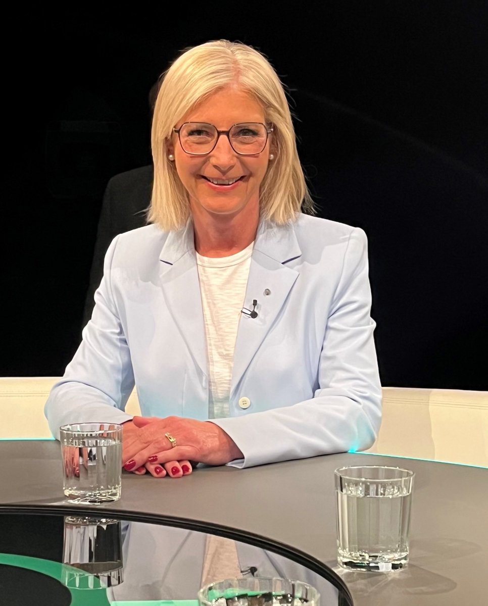 Bayerisches Sozialministerium tweet media