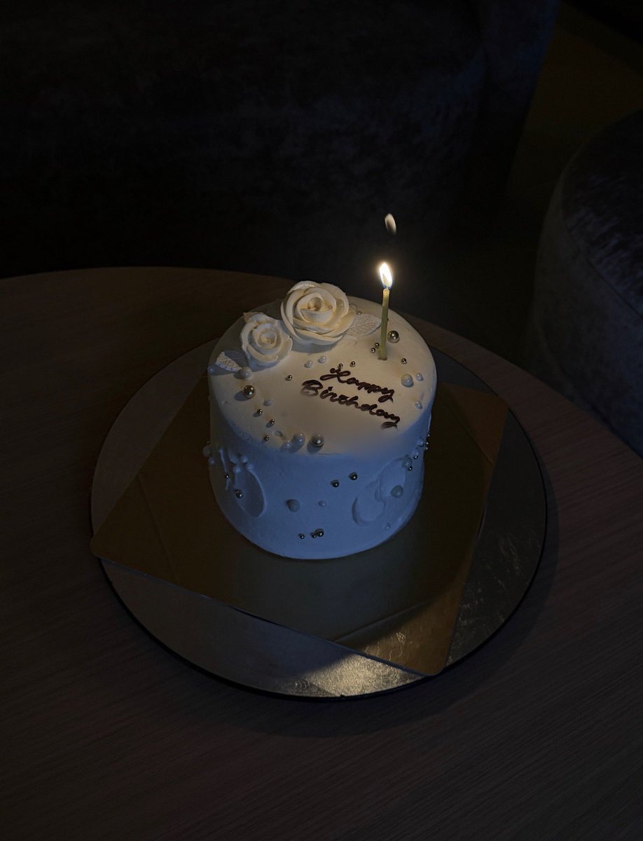 .⋆𝜗𝜚 tweet media