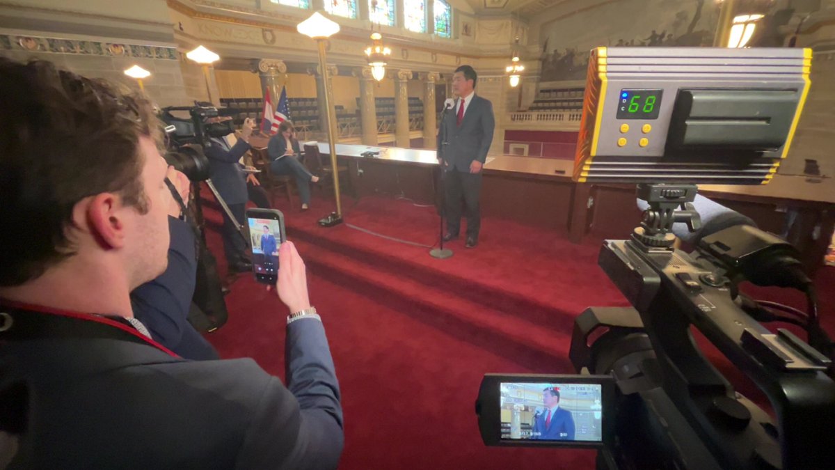 TheZinnMaster's tweet image. Missouri House Speaker Jon Patterson briefs reporters ahead of today’s vote on the income tax proposal.

“Most consequential thing” he has voted on in his eight years in the state house. #moleg