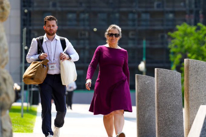 TheBuckYouWill's tweet image. REMEMBER CHRYSTIA FREELAND’S PERSONAL MAN-BITCH?

I think about that beta chump from time to time.

Imagine having to carry her feed bag everywhere!

I wonder if his balls have dropped yet?

DO YOU THINK HE’S IN UKRAINE WITH HER THESE DAYS?🤣🤣🤣