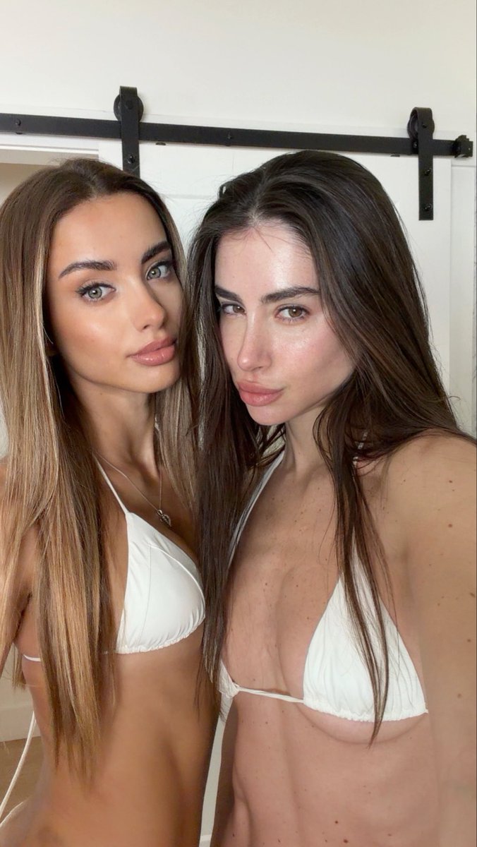 guadaperotti's tweet image. We love selfies #selfie #bff #march #fitbody