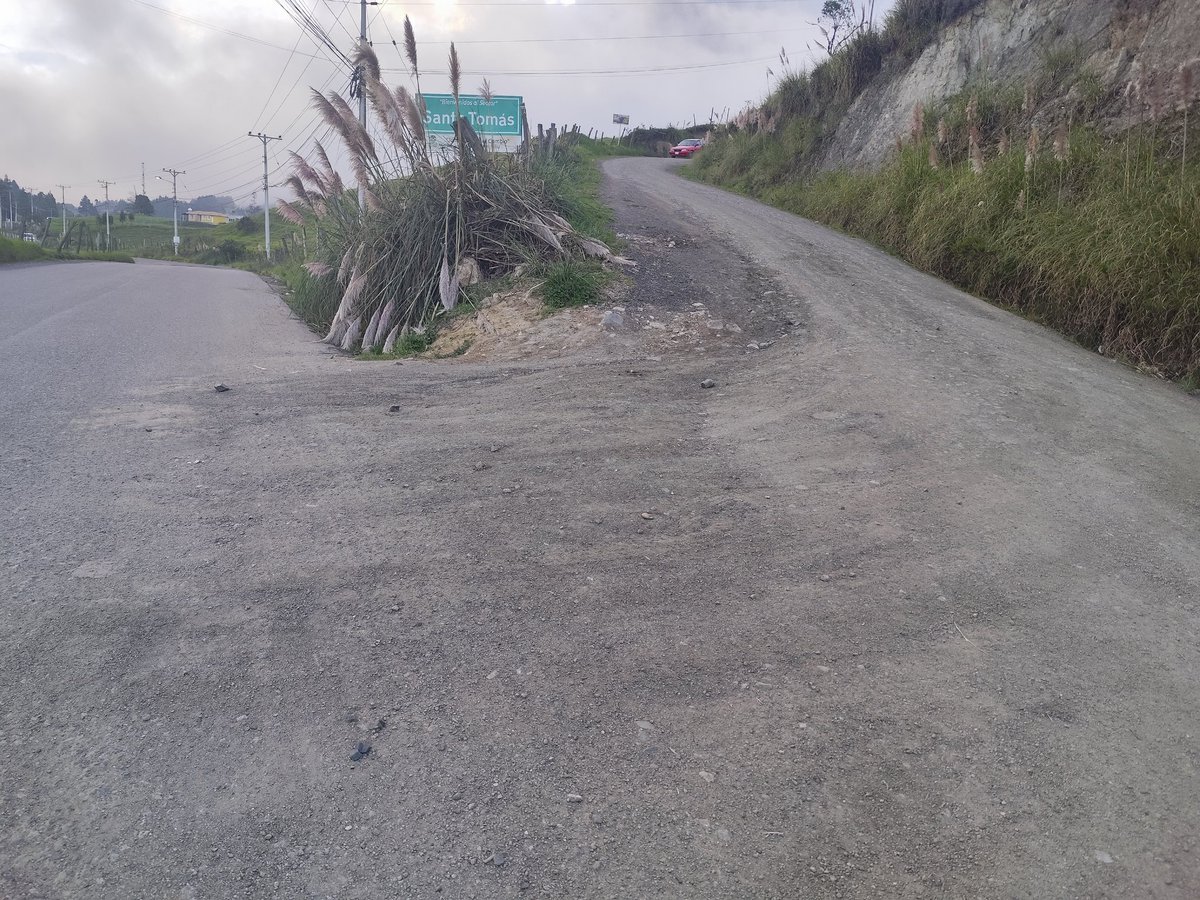 Que tristeza ver en mi parroquia como las vías están destruidas sin acción del gad municipal y provincial, y ahora en este invierno nos cobra las consecuencias, cómo deslaves, daño de vehículos, los productores de leche no pueden movilizar su producto <a href="/tomebamba/">La Voz del Tomebamba</a>