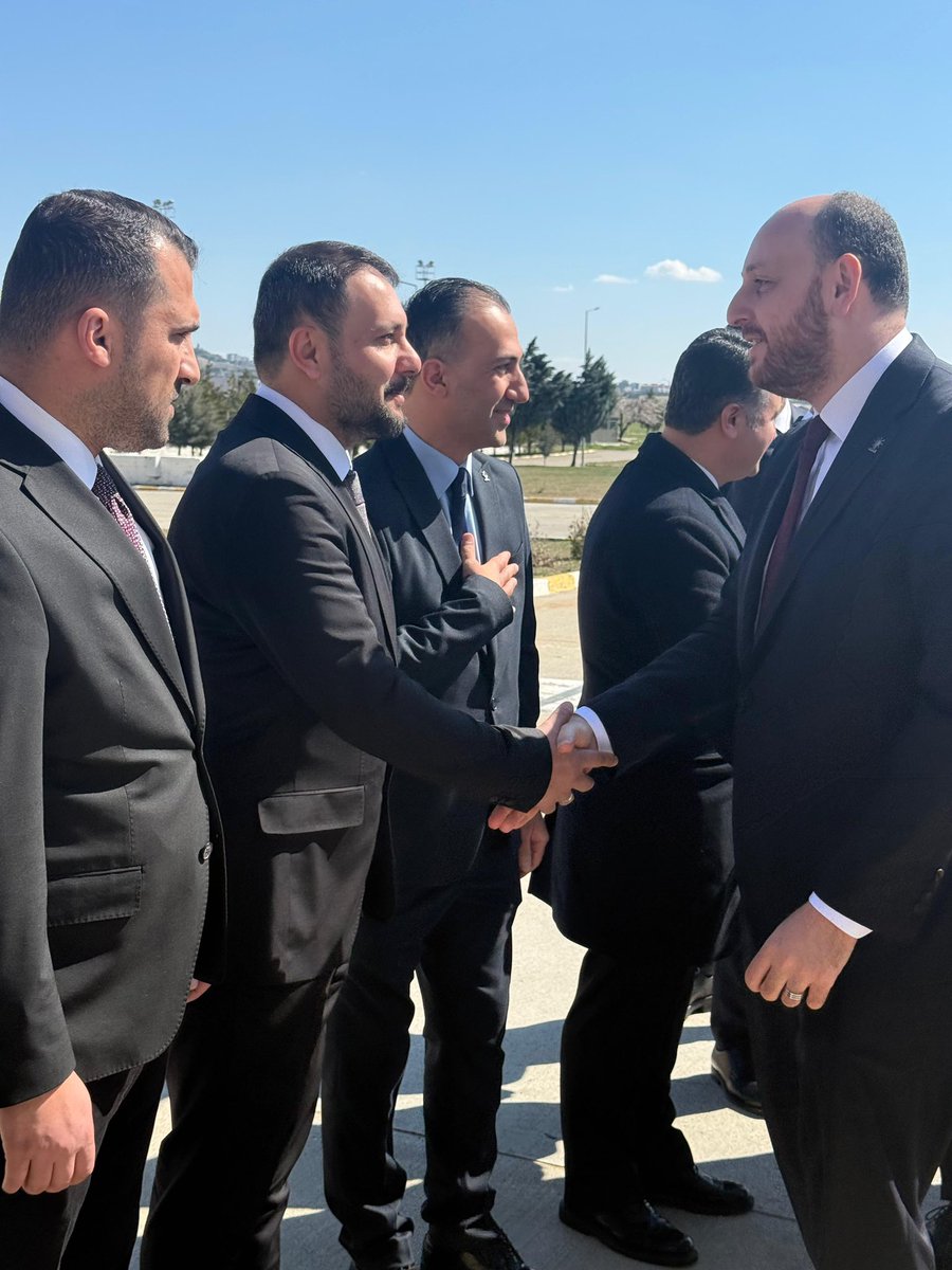 📍Batman Havalimanı

Ahmet Büyükgümüş’ü Batman Havalimanı’nda karşılayarak Bitlis’te gerçekleştireceği program için uğurladık.

Nazik ziyaretleri ve teşkilatımıza verdikleri kıymetli destek için kendilerine teşekkür ediyor, Bitlis programlarının hayırlara vesile olmasını