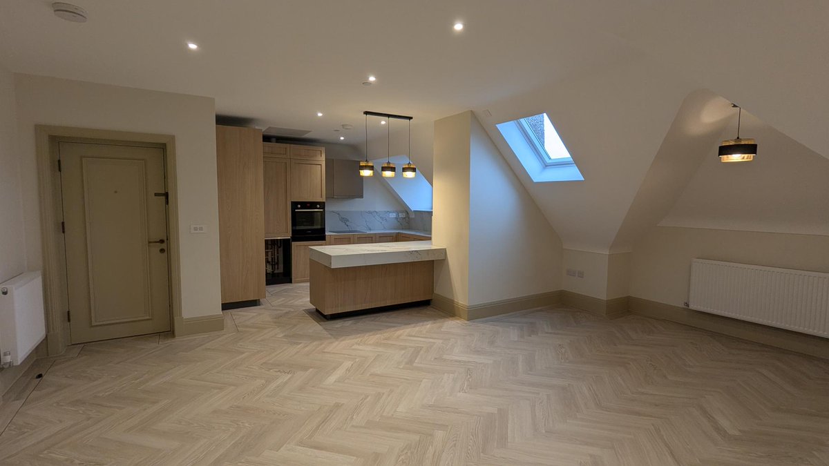 KSDDecorating's tweet photo. We've just completed 10 beautifully finished flats near the Bournemouth cliff top! 🌊🏡
Used a mix of Johnstone’s Paints and @BenjaminMooreUK for a top‑quality finish. 🎨
Got a project in mind?
📩 𝗲𝗻𝗾𝘂𝗶𝗿𝗶𝗲𝘀@𝗸𝘀𝗱𝗹𝘁𝗱.𝗰𝗼.𝘂𝗸
📞 𝟬𝟭𝟰𝟮𝟱 𝟰𝟳𝟮𝟲𝟬𝟴 https://t.co/0QiZ7BwdKC