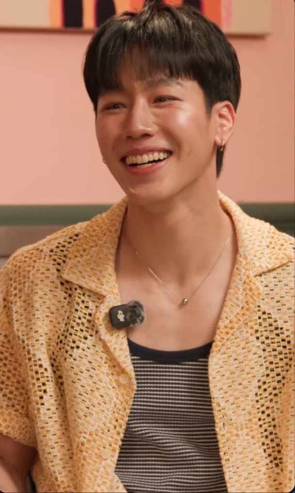 Im speechless big bro is just so handsome the word beautiful is less 🩶🤎✨️

#warwanarat