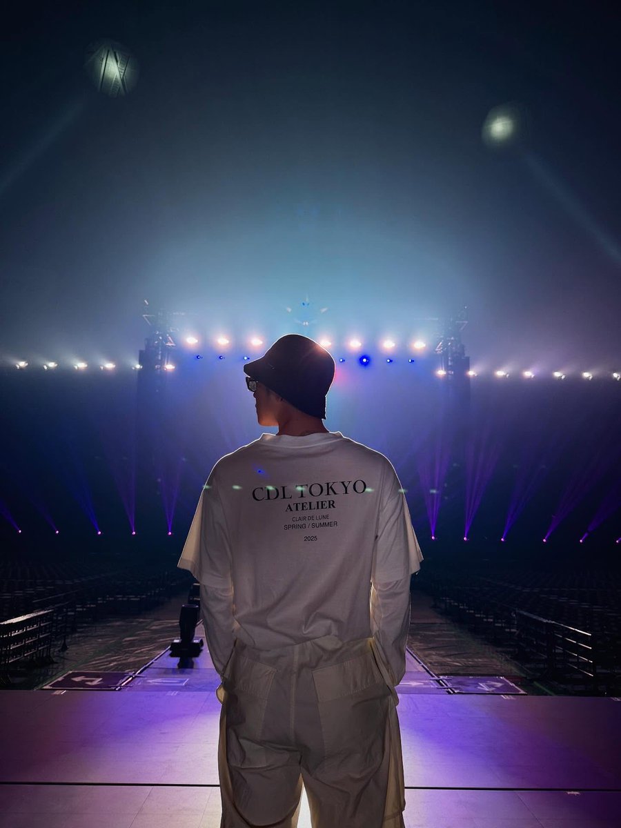 _____htmh's tweet photo. 世界で一番好きな人！！
お誕生日おめでとう、いつもたくさんの愛を届けてくれてありがとう
💙@HIROOMI_3JSB_ 💙 https://t.co/FzvLvhP1fF