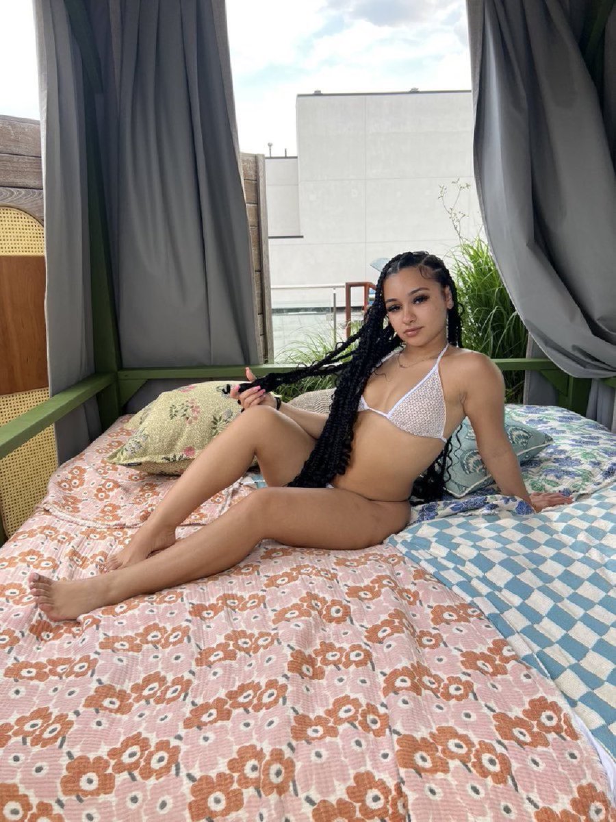 I don’t bake pies I bake wallets. 🍯🍯✨✨🍭🍭👑👑🐷🐷🍂🍂

Sissy abuse cuck beta uksub cbt Cei findom chastity abuse ebony tribute bnwo cuckold goon sexting piggy whalesub forcedintox humanatm soles feetworship throne