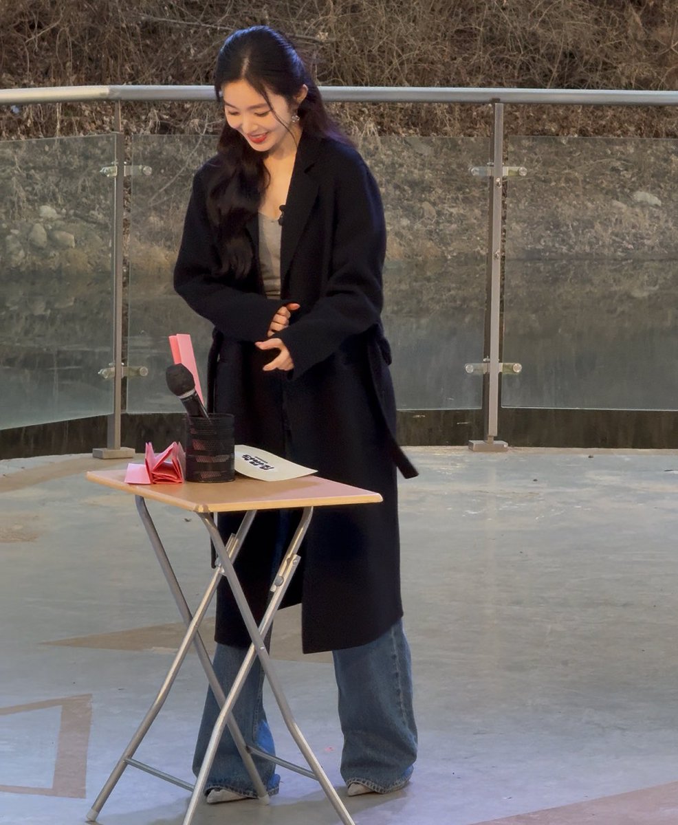 오늘 주현언니 뾰족 구두에 너무 어른이라 나 진짜 뛰어나가서 품에 안길 뻔 햇다