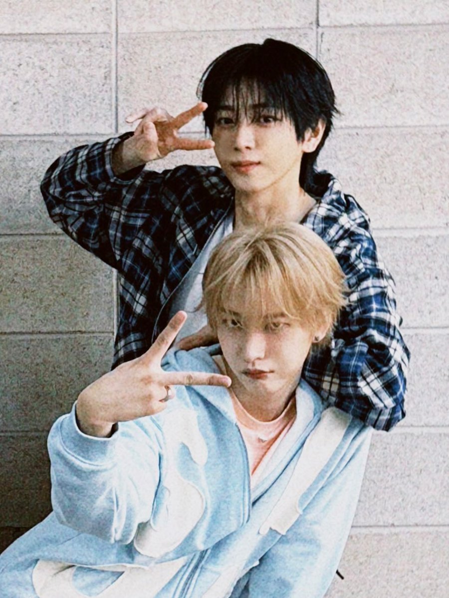 Nine France 🌼 tweet media