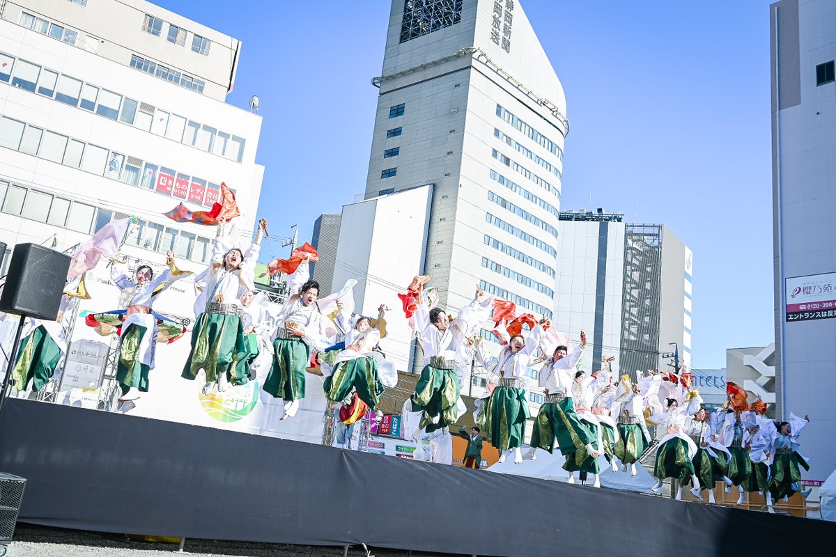 haruyosa23's tweet photo. 第4回虹彩よさこい
葵や一晴
03.08 松菱跡地メイン会場 (3/3)

#虹よさ #葵や一晴 https://t.co/cGVV7Q8QiR