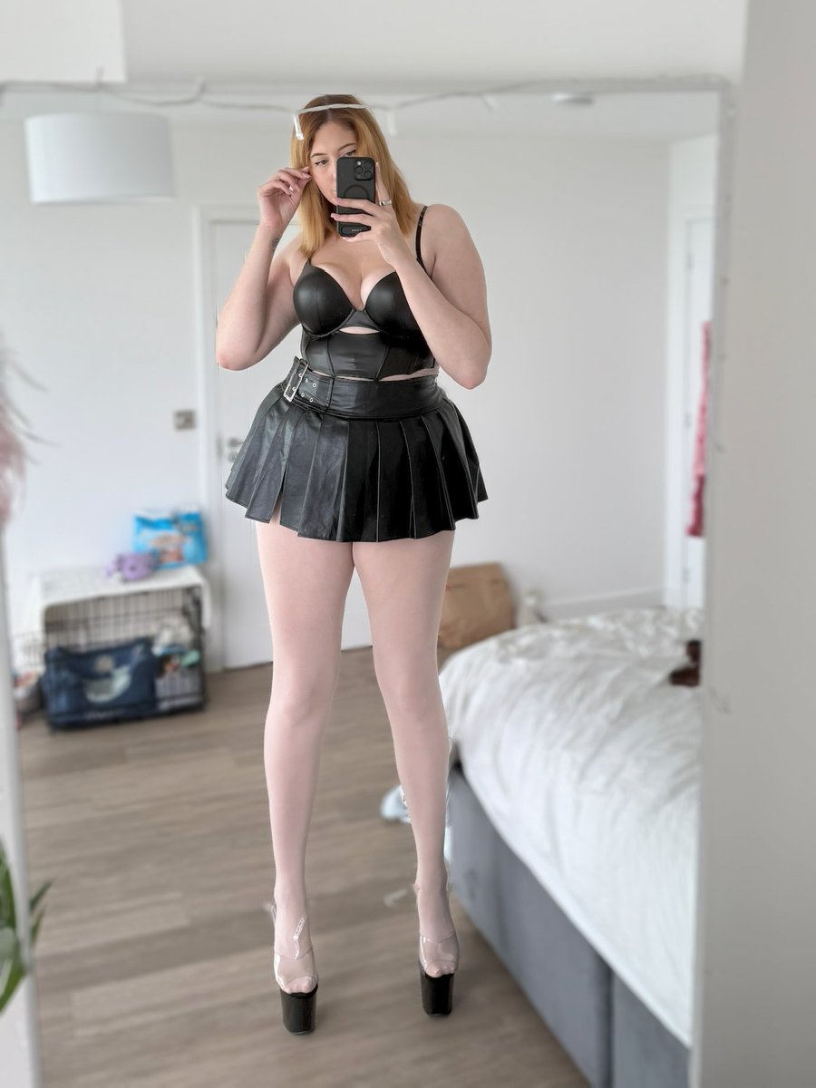 Katie | 6'9” 🥰 tweet media