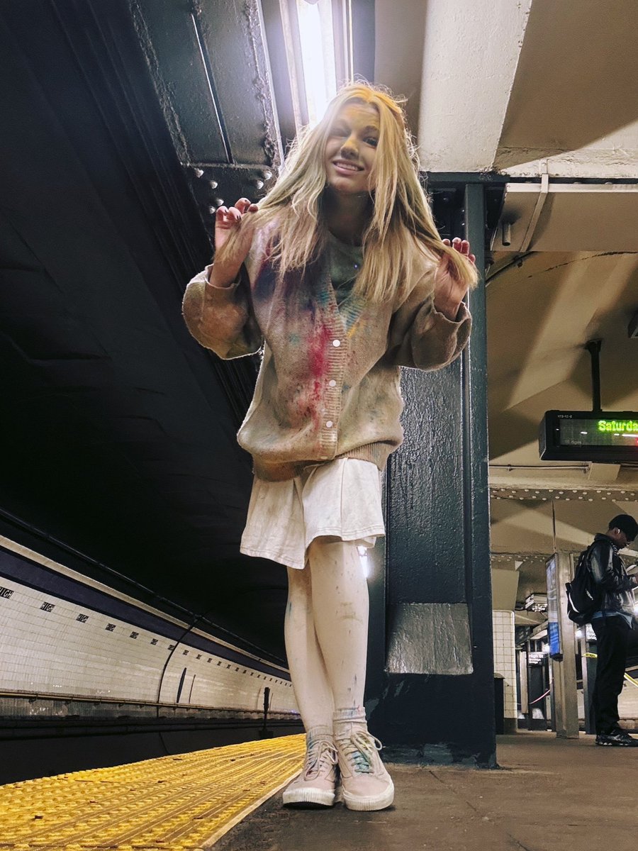 AprylAnonymous tweet media