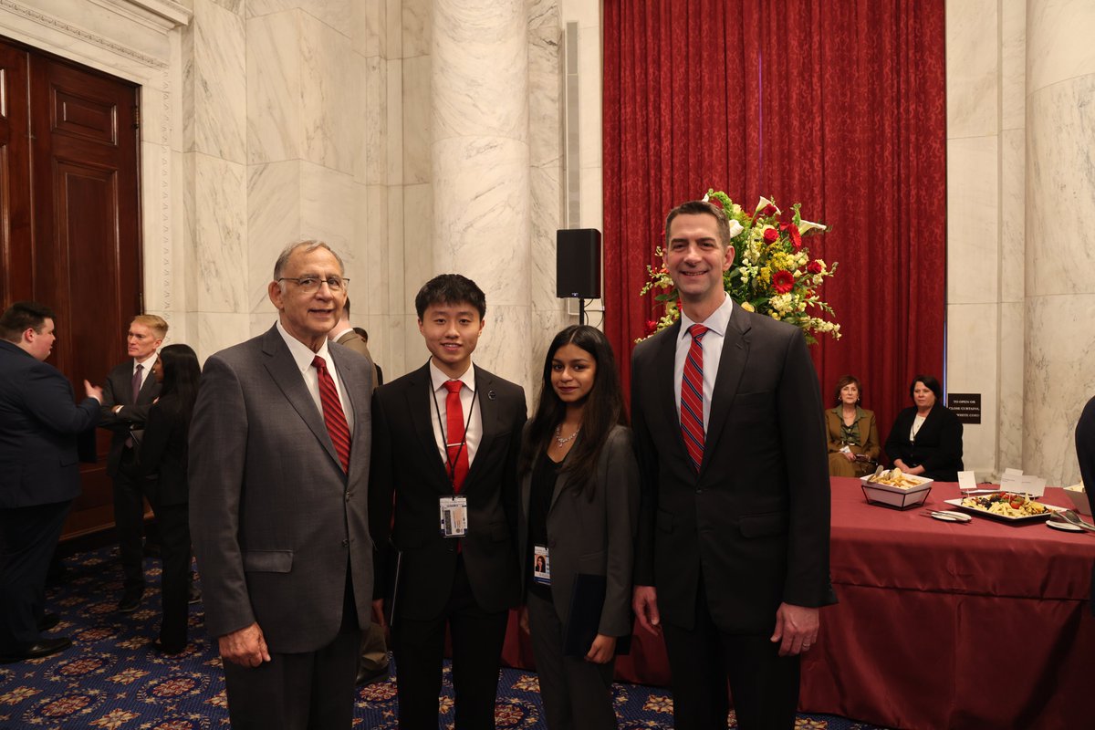 Tom Cotton tweet media