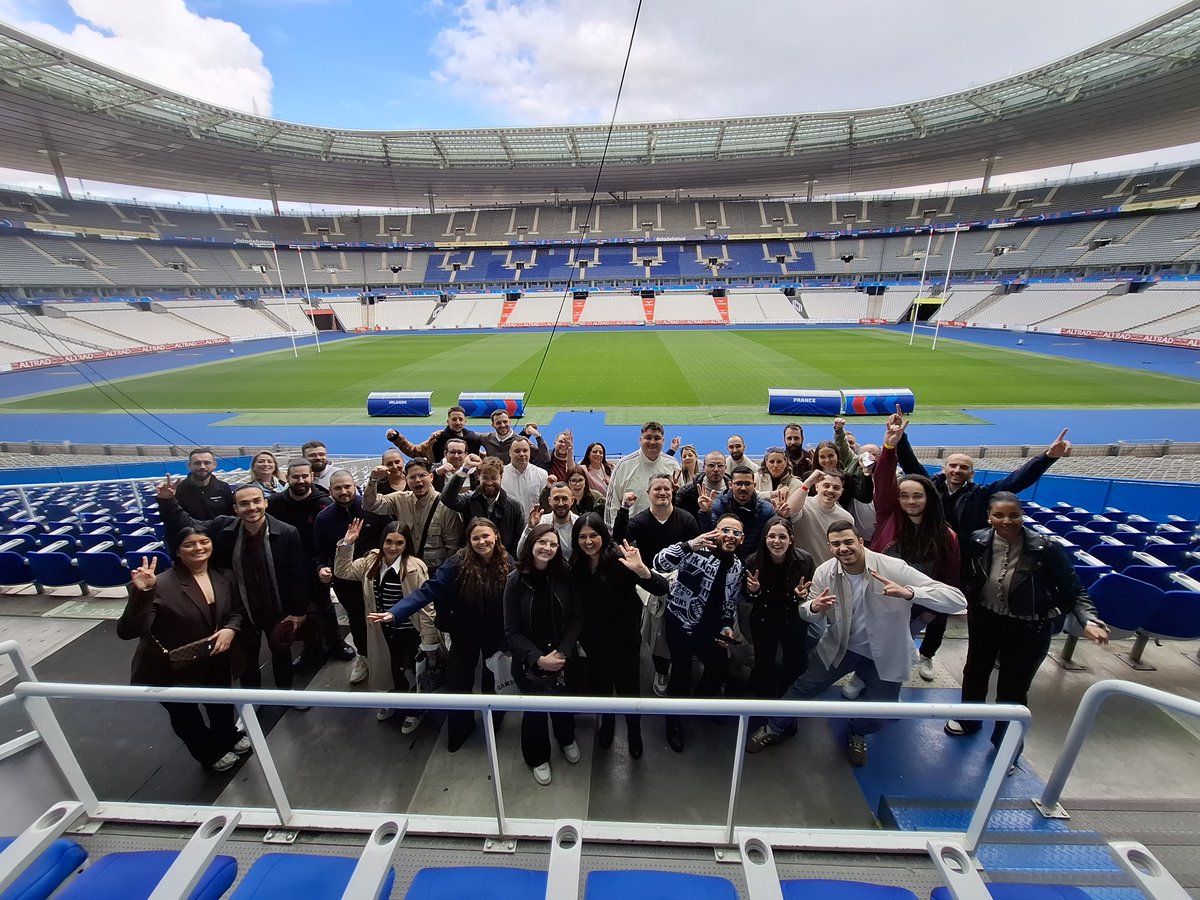 Cette semaine, les compagnons #Samsung se sont réunis pour la première fois de l'année dans l'enceinte mythique du Stade de France. Au programme : échanges et découvertes des fonctionnalités du nouveau S26 Ultra à travers différentes activités dans ce lieu magique 🤩