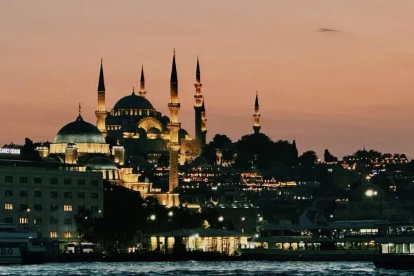 Libros, Nocturnidad y Alevosía tweet media