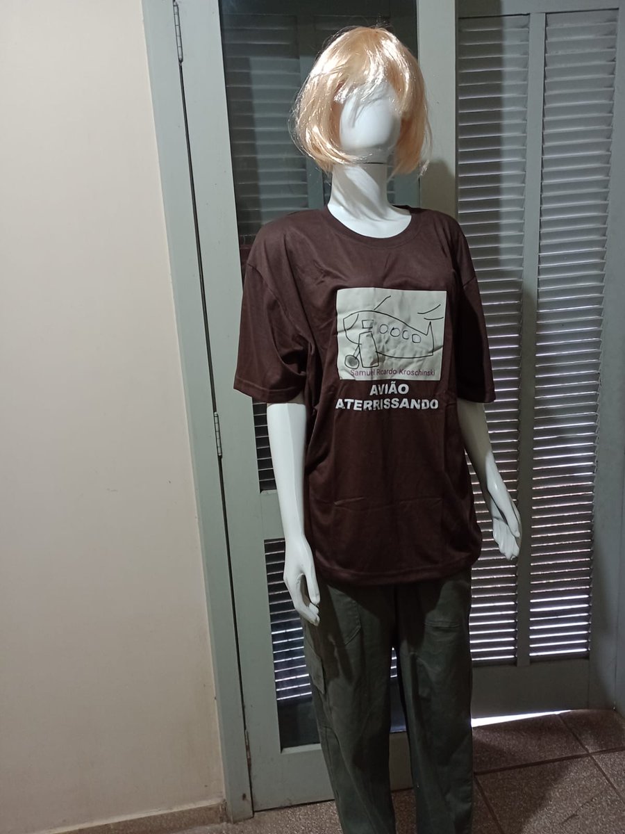 Samuel576943243's tweet image. Minha estampa... #moda #moda2026  #Internet #lanhouse #fama #arte #foto #fotos #mulher #modelo #Curitiba #Parana 

Contém meu direito autoral de utilizar peruca, qualquer cor, este corte de cabelo num rosto liso de manequim...

Samuel Ricardo kroschinski
#estilista