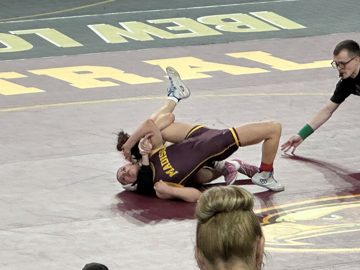 PBurg HS Lady Liners Wrestling tweet media