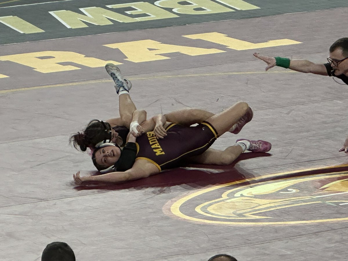 PBurg HS Lady Liners Wrestling tweet media