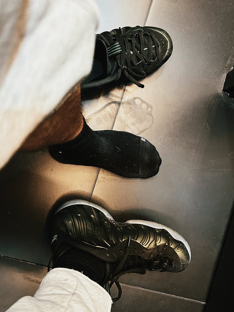 不叫雷 tweet media