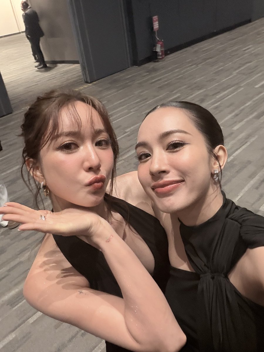 ขอกำลังใจหน่อยค้าบจ๋องพิจูนตื่นเต้นสุดๆ ใกล้แล้วๆๆๆๆๆ

#9entawards2026xEnjoyJune