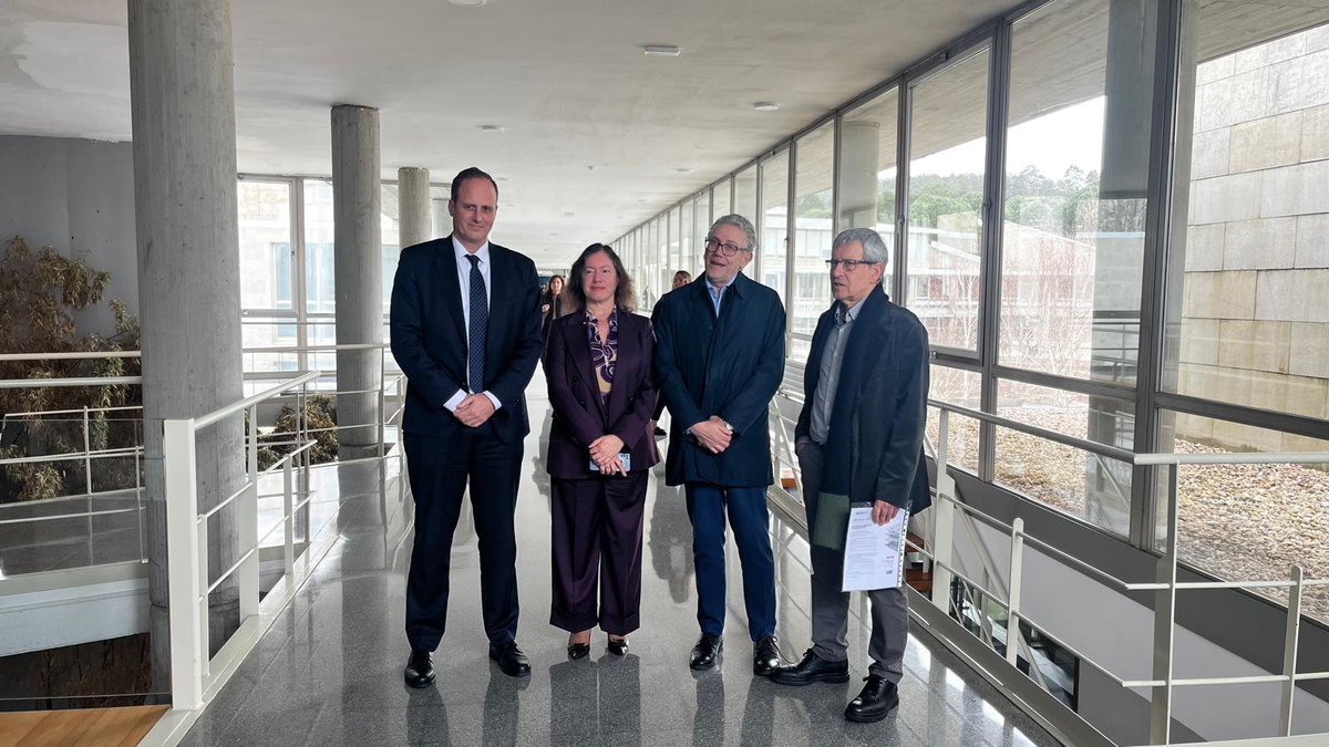 Puerto de Vigo tweet media