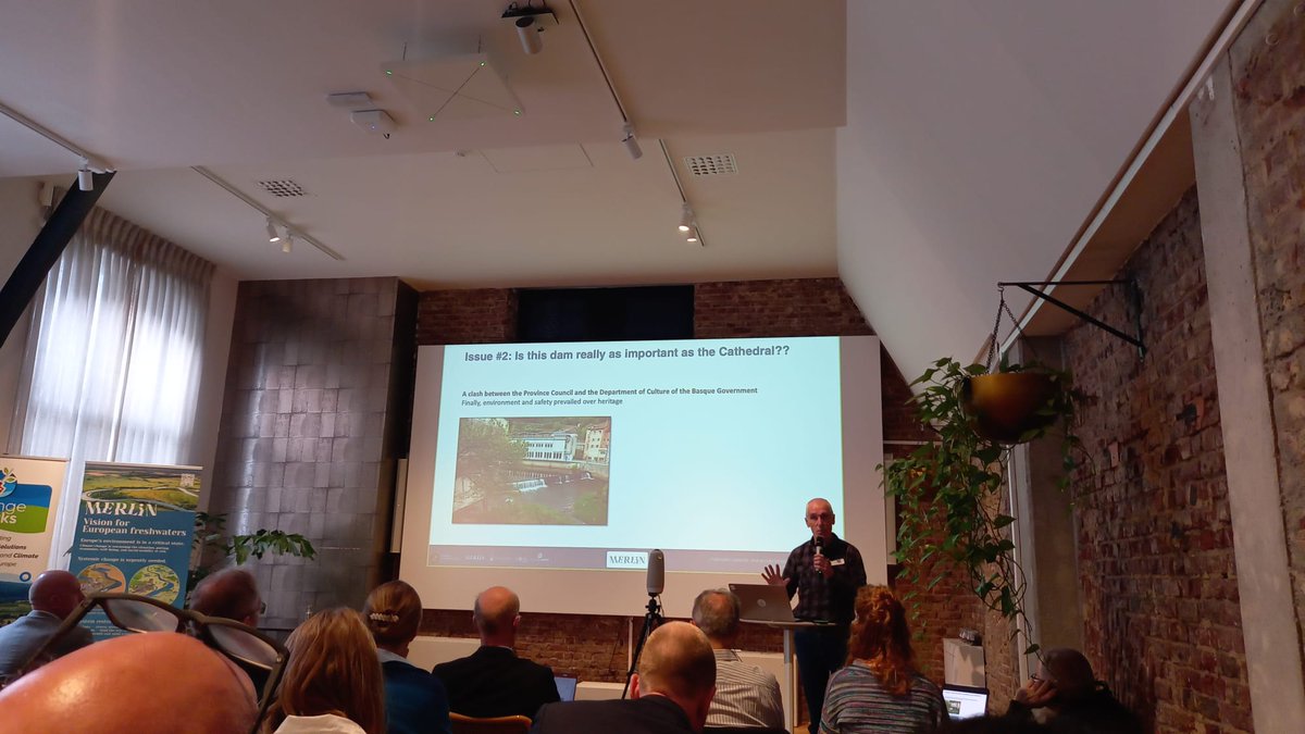 EhuStream tweet media