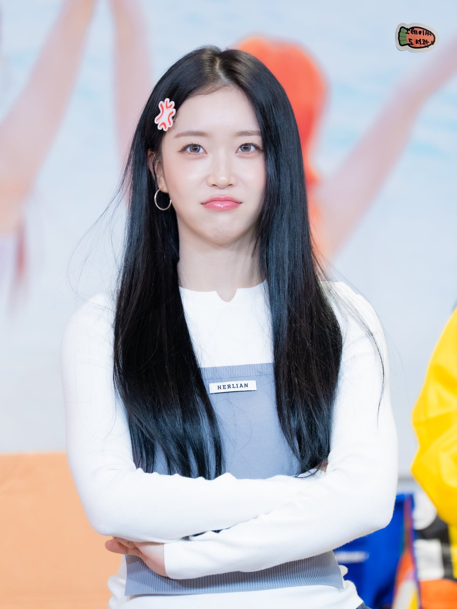 스테이씨 도서관🐰 tweet media