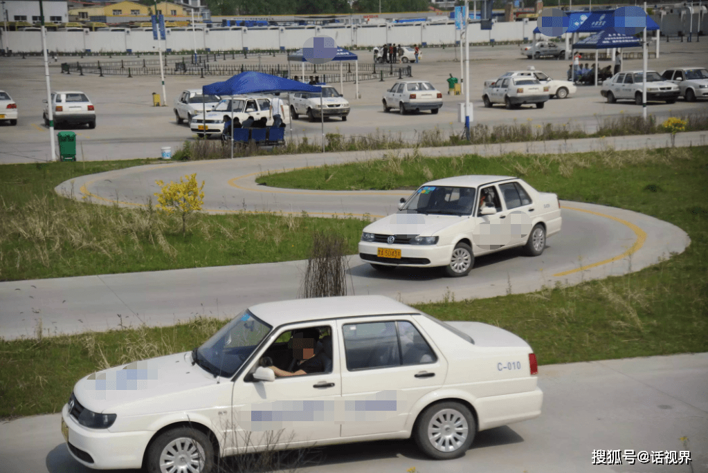 IsrarHu79741676's tweet photo. "First driving lesson: Stalled 5x, laughed 10x, left with a bigger smile. Progress u003e perfection!  #NewDriverVibes" https://t.co/AcpEniiTFK