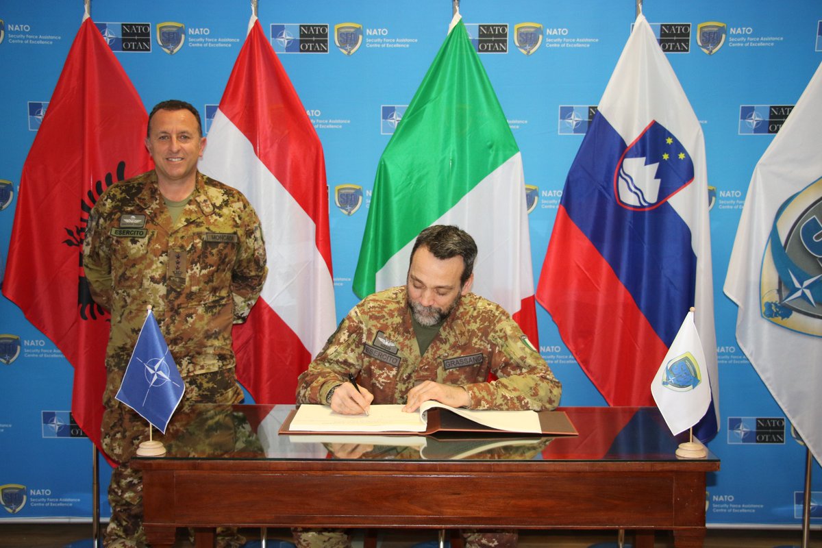 NATOSFACOE's tweet image. The Head of the @SM_Difesa Military Strategy and Innovation General Office (UGSMI), M.G. Grassano, paid a visit to the #NSFACOE, where the Director presented key projects and activities, providing an opportunity to exchange views on #SFA from a #NATO perspective
#WeAreNATO