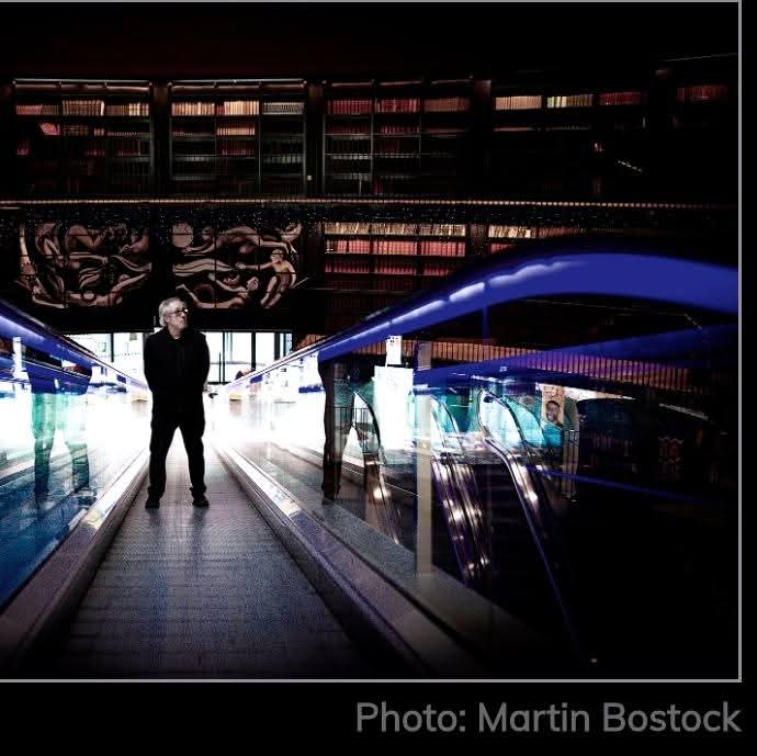 StarlightElisa's tweet image. 🥰♥️🥰 Cool new photos of Richard Barbieri by Martin Bostock 📷 #richardbarbieri #synthgenius #composer #musician #japantheband #raintreecrow #jbk #thedolphinbrothers #PorcupineTree #martinbostockphotography