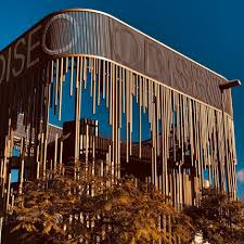 El grupo Orenes compra el cine REX. De ahí el cambio de usos aprobado por el <a href="/AytoMurcia/">Ayuntamiento de Murcia</a>. El alcalde Ballesta ha ignorado "a los más de 30.000 vecinos que presentaron alegaciones al cambio de usos.
#duda ¿Trabaja el hijo del acalde para el grupo Orenes?