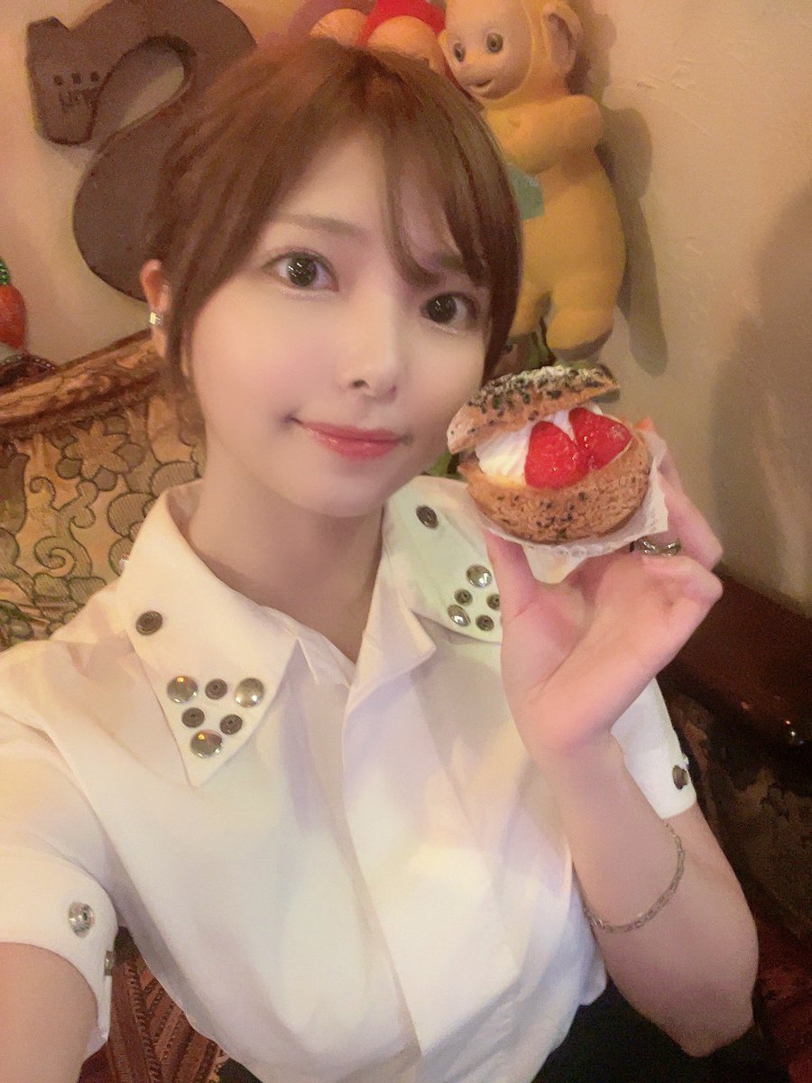 oshi_sen_aka_'s tweet photo. 【毎日ましろん】
3月12日「スイーツの日」
今日も1日お疲れさまです☺️
#西谷麻糸呂 @mashiron21
#麻糸呂しか勝たん
#麻糸呂可愛い
#スイーツの日
#の日シリーズ
#今日は何の日
#毎日ましろん https://t.co/0otm9yiPNn