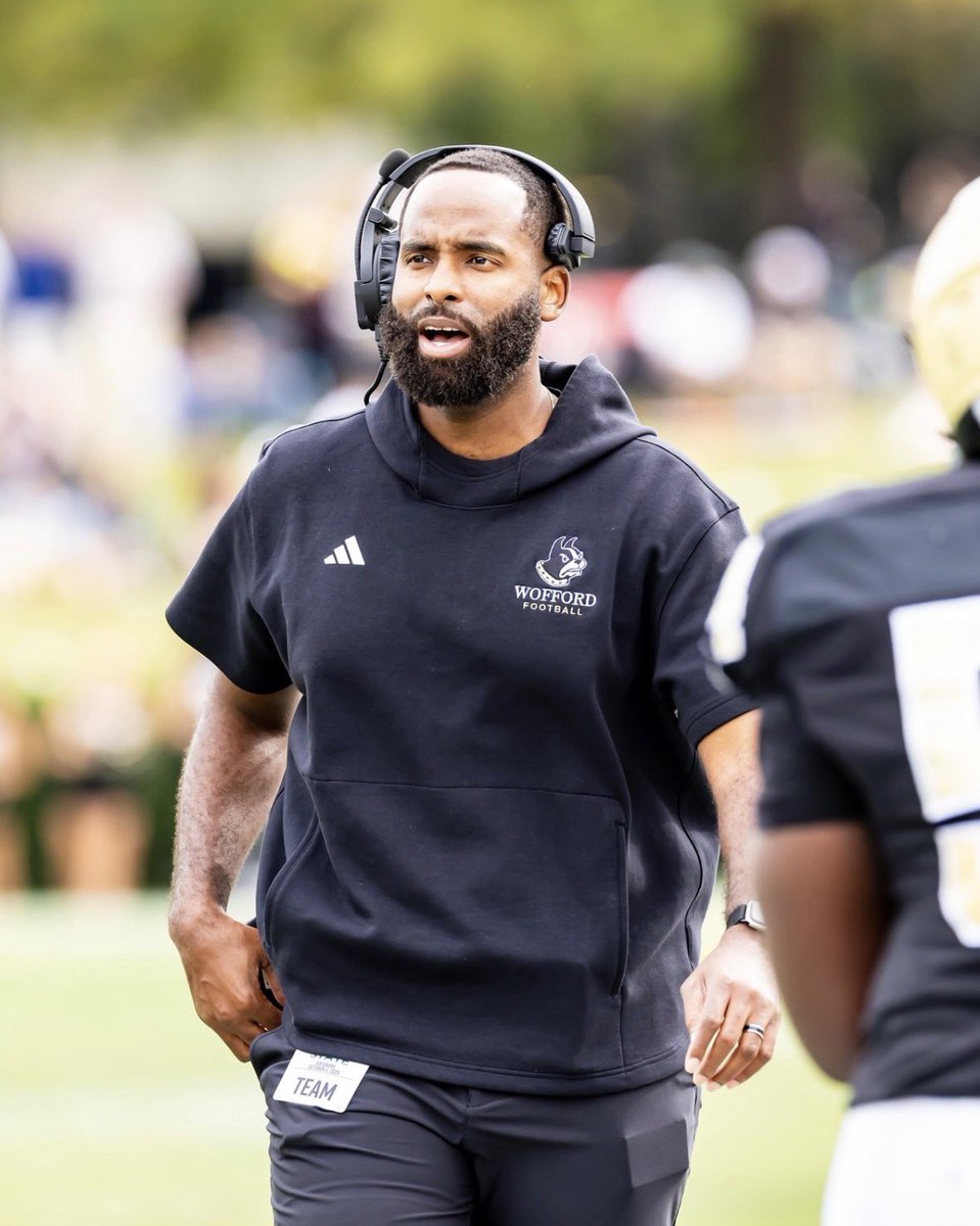 Pete Thamel tweet media