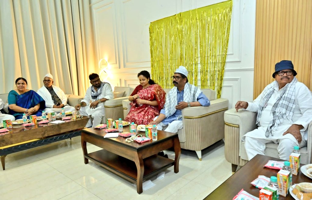 Hemant Soren tweet media