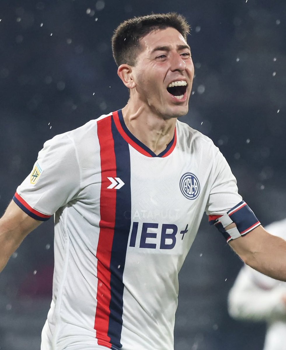 elarcadelpipi's tweet photo. Hasta la vuelta capitán, mientras tanto te extrañaremos mucho💙❤️ https://t.co/J0ZDjaS4hr