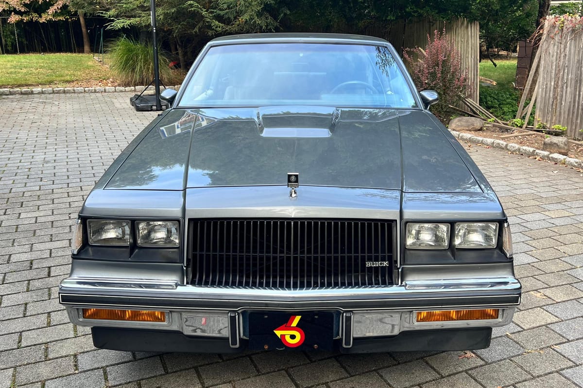 ts_16303's tweet image. When emissions laws and fuel crises slowed muscle cars in the 80s, Buick went another way.

The 1987 Regal Turbo-T, a quiet luxury coupe with a turbo V6 that could outrun sports cars.

Rare, underrated, and today a true sleeper legend. 🏁🚀 #Buick #TurboT #ClassicCars