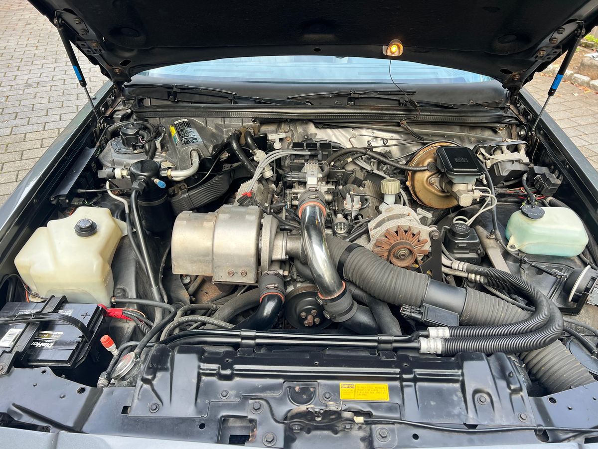 ts_16303's tweet image. When emissions laws and fuel crises slowed muscle cars in the 80s, Buick went another way.

The 1987 Regal Turbo-T, a quiet luxury coupe with a turbo V6 that could outrun sports cars.

Rare, underrated, and today a true sleeper legend. 🏁🚀 #Buick #TurboT #ClassicCars