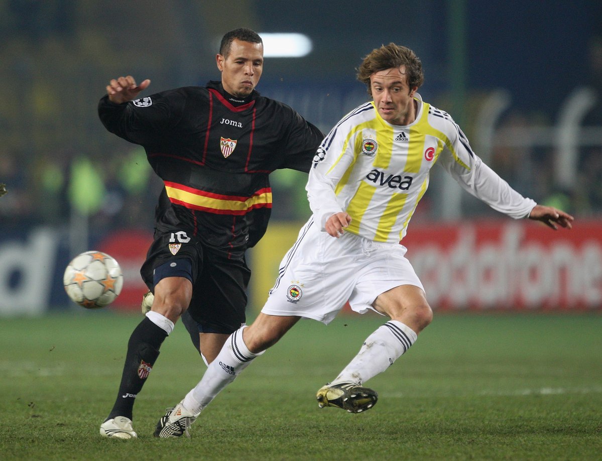 SevillaFC_ENG's tweet image. With Spain and Turkey going viral this week, here is a collection of photos from our various meetings against Turkish sides:

Bu hafta İspanya ve Türkiye gündemdeyken, Türk takımlarına karşı oynadığımız çeşitli maçlardan bir fotoğraf derlemesi:

🇪🇸🤝🇹🇷