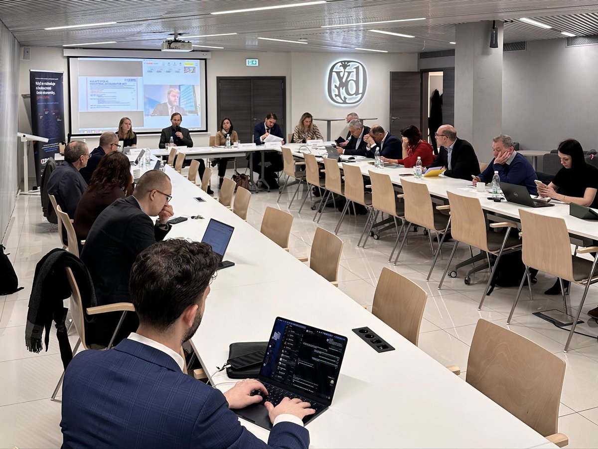 🏭 Jak #IndustrialAcceleratorAct ovlivní český průmysl? Názory se liší a diskuze pokračuje. Padlo i označení „Made in France“ legislativa. Co je však jasné: bez jednotných cen energií a odbyrokratizování konkurenceschopnost nepodpoříme. Děkuji všem za otevřenou diskusi!